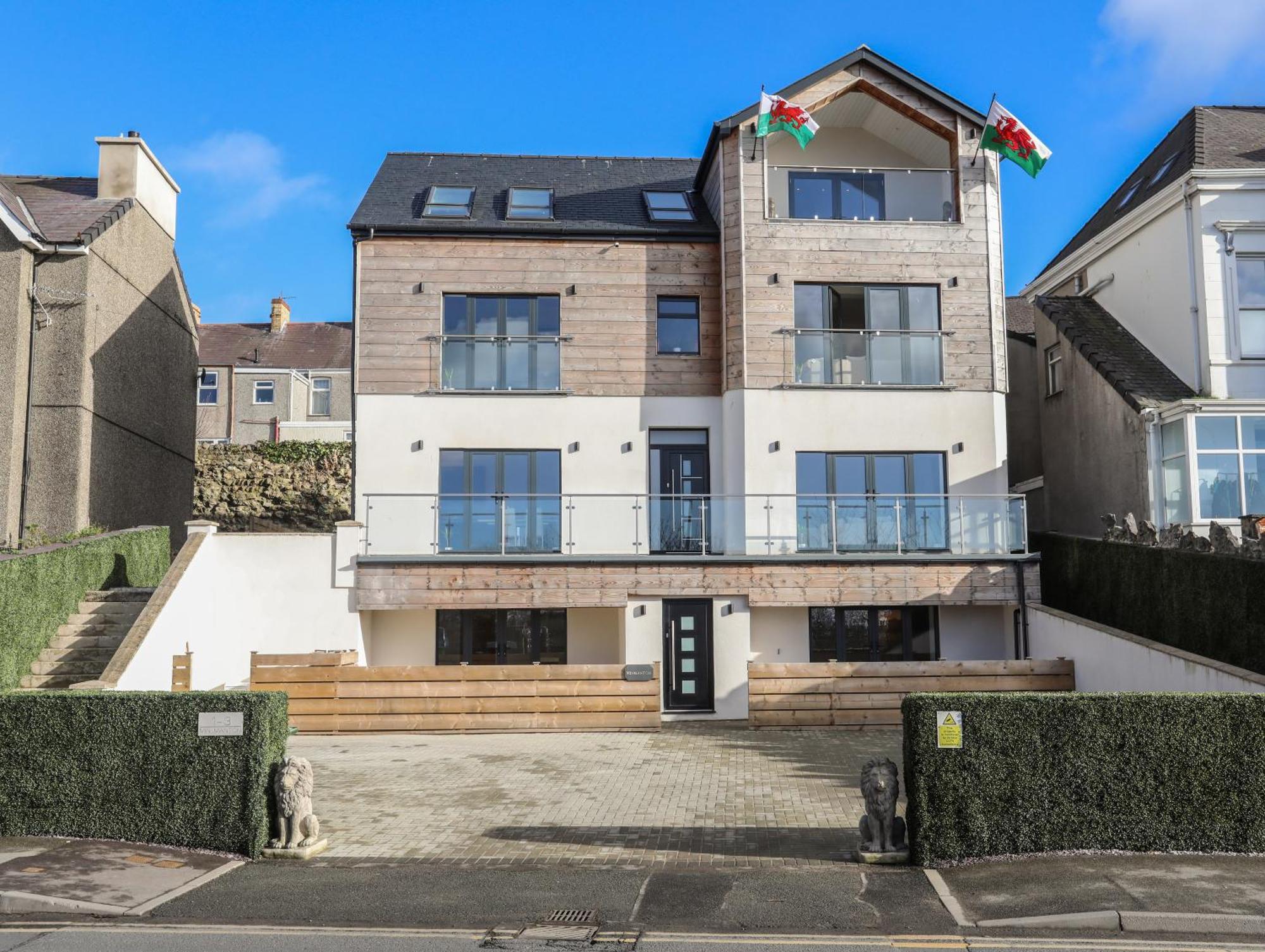 Bryn Min Manton Penthouse Apartment Caernarfon Exterior photo